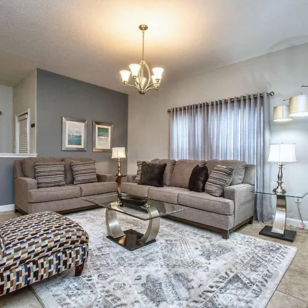 Storey Lake- 5 Bedroom Townhome W- Pool- 1600St